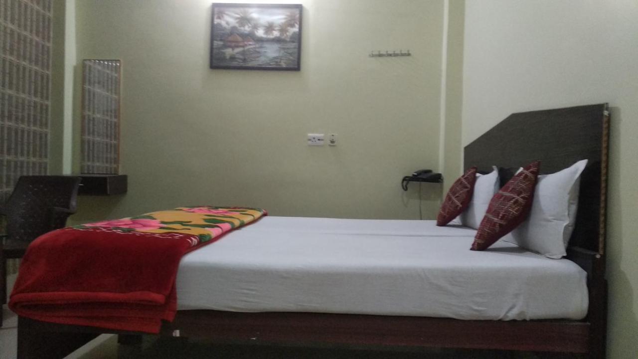 Hotel Giriraj Inn Varanasi Dış mekan fotoğraf