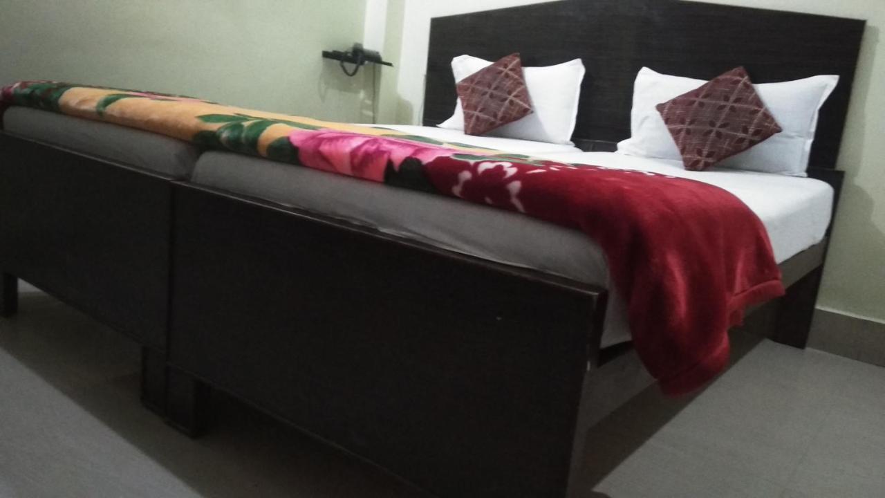 Hotel Giriraj Inn Varanasi Dış mekan fotoğraf