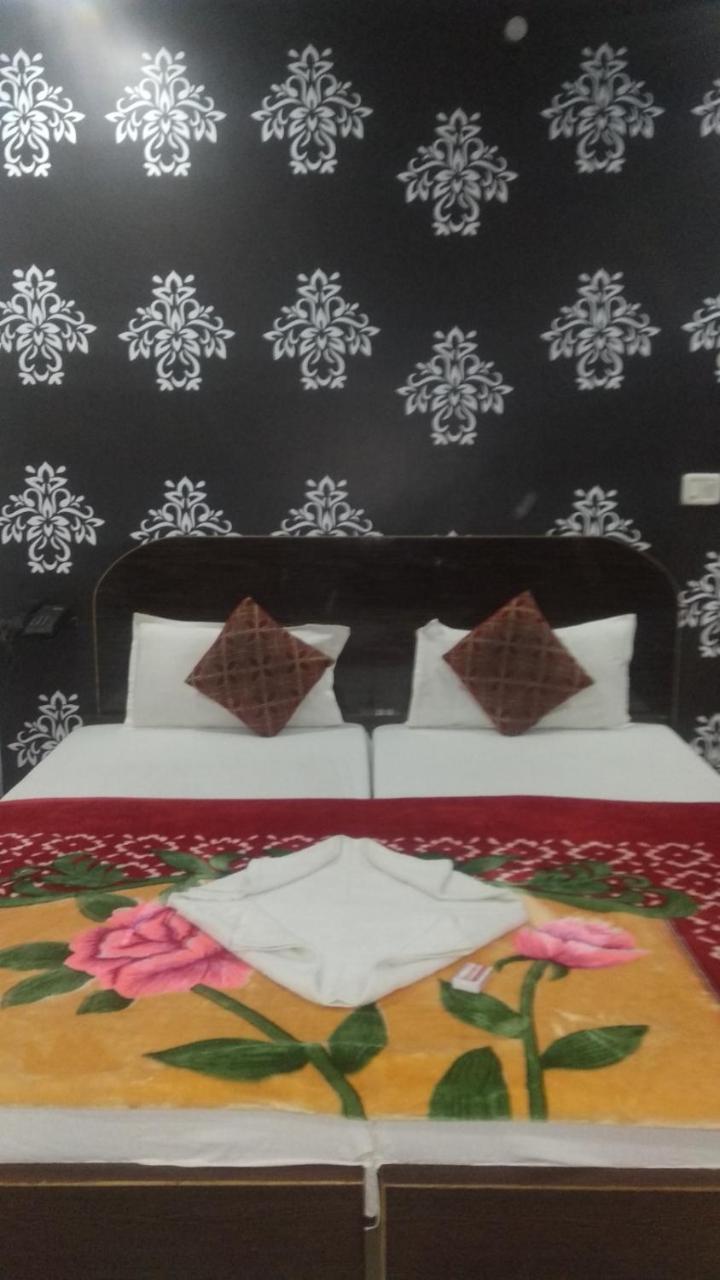 Hotel Giriraj Inn Varanasi Dış mekan fotoğraf