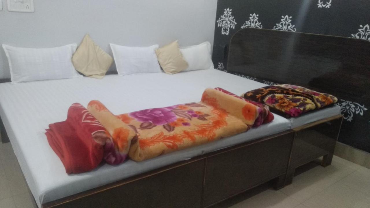 Hotel Giriraj Inn Varanasi Dış mekan fotoğraf
